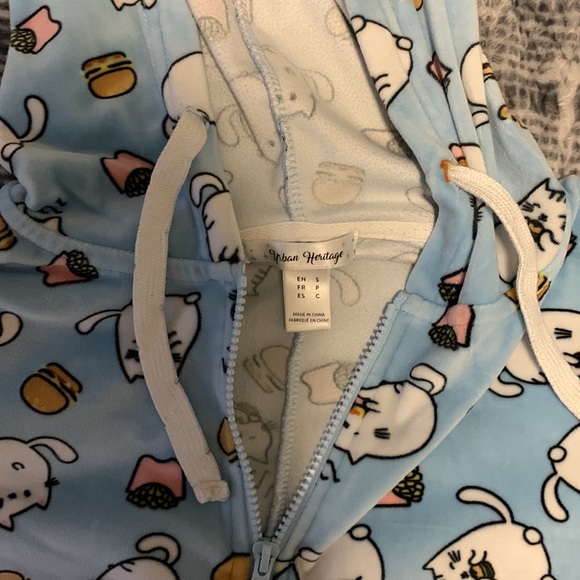 Cat onsie - Picture 3 of 3